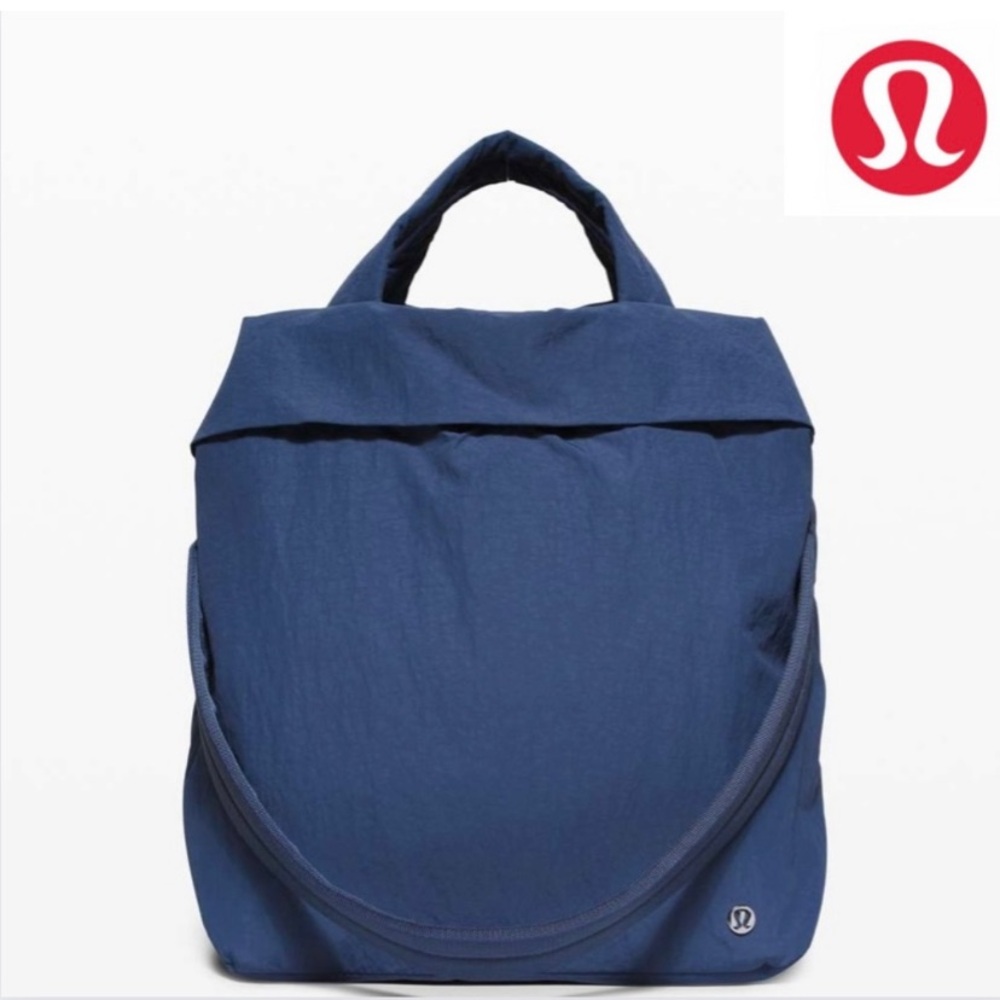 Lululemon On My Level Bag *19L
Ink Blue